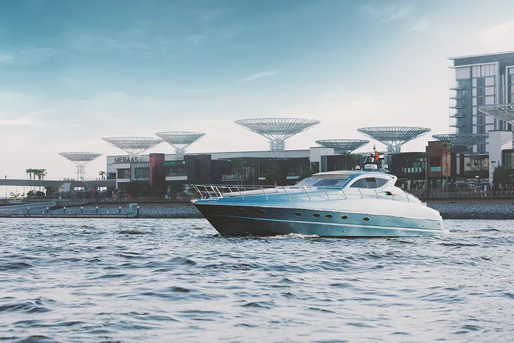 Luxury yacht rental Dubai
