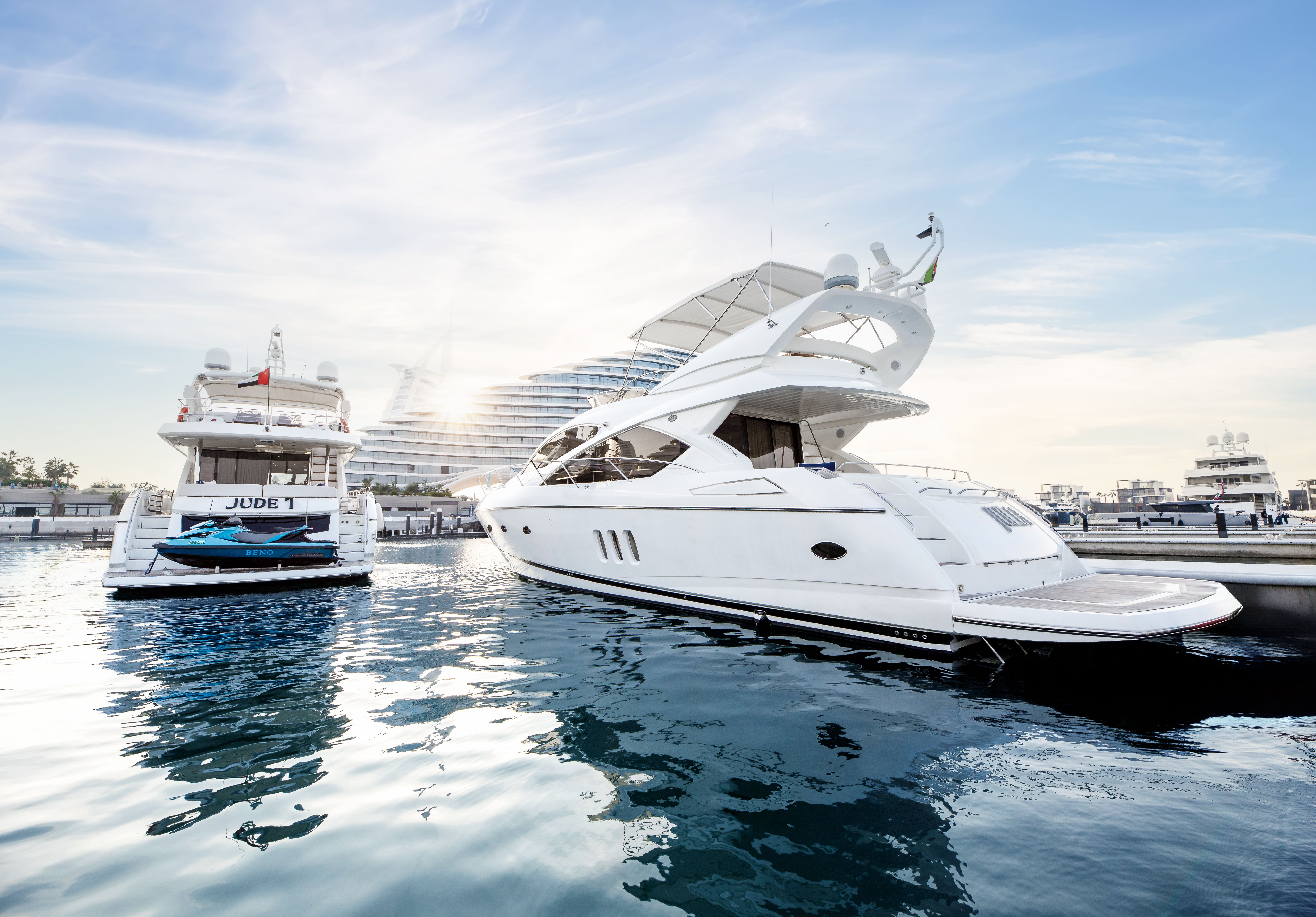 luxury yacht rental